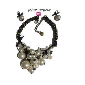 Betsy Johnson Black and White Pearl Necklace and Earrings